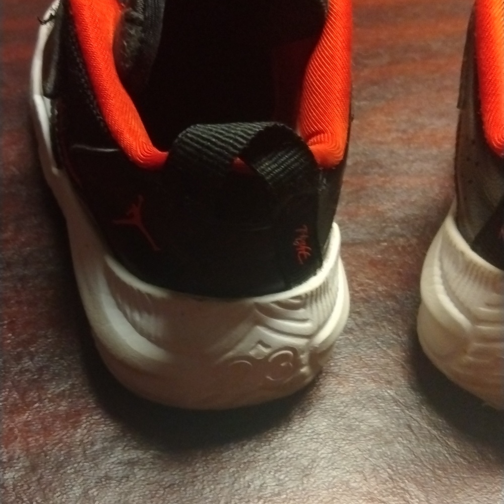 🖤❤️JORDAN🖤❤️ - Picture 5 of 11